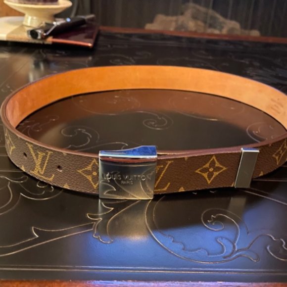 Louis Vuitton Woman\'s Belt